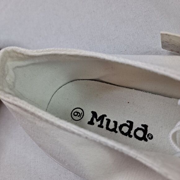 Mudd Ellie-11L Women's Canvas Sneakers Sz 9 White Canvas Lace-Up Low Top Cap Toe - Picture 10 of 11